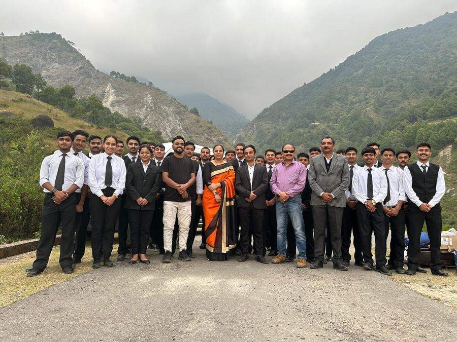 BIHM students on an educational trip in the mountains